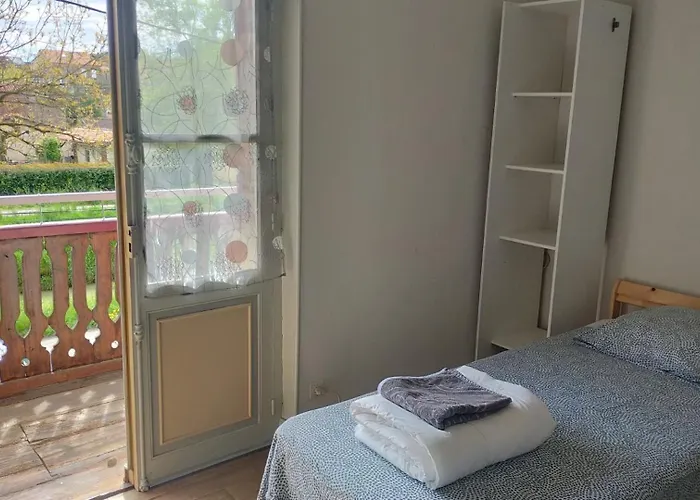 L'etape Du Canal - Pelerins, Randonneurs, Vacanciers Vandrerhjem *